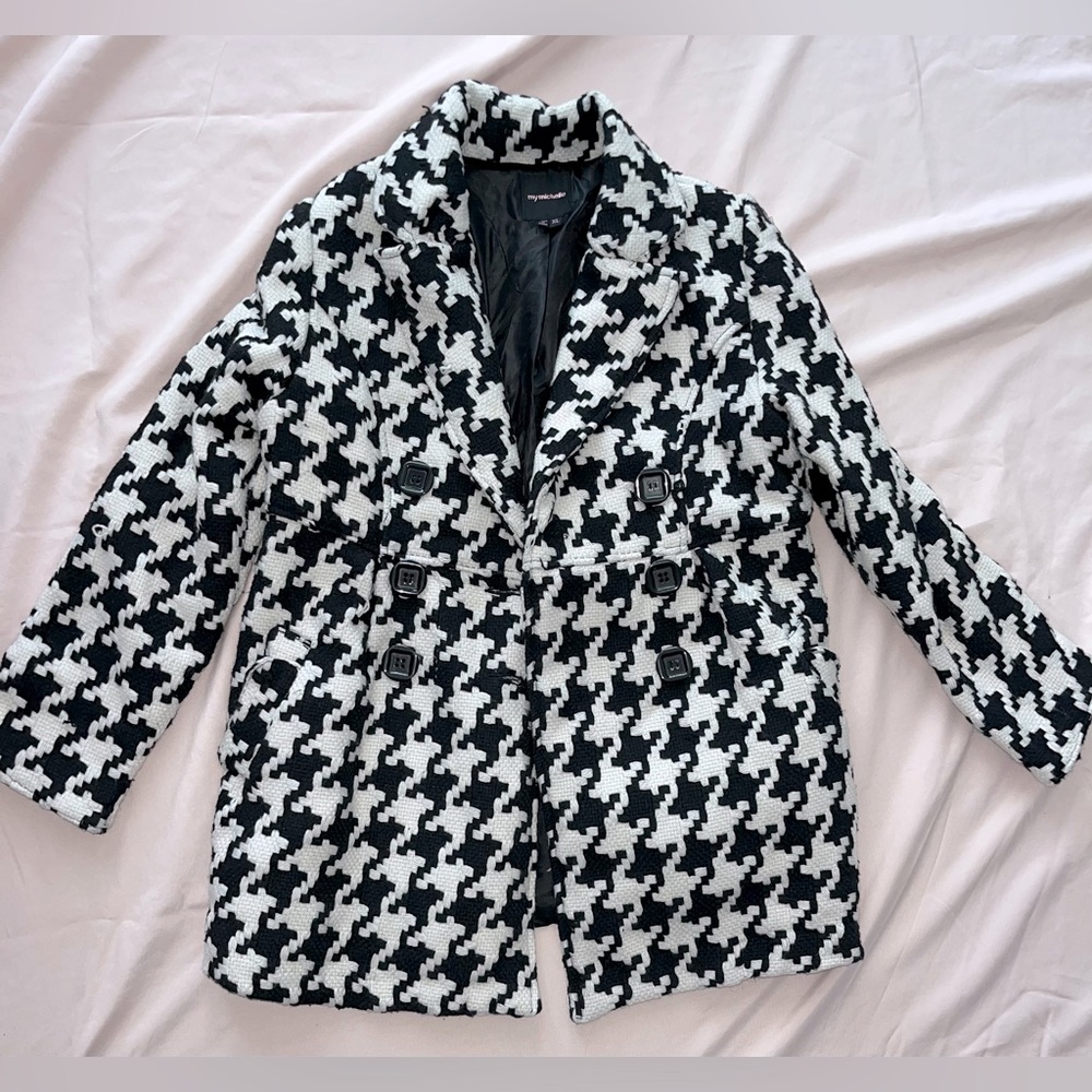 mymichelle brand XL black and white patterned suit jacket